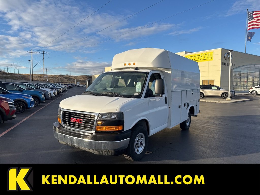 2024 GMC Savana Cutaway Work Van's photo