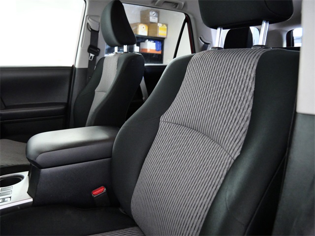 2018 Toyota 4Runner SR5 photo 15