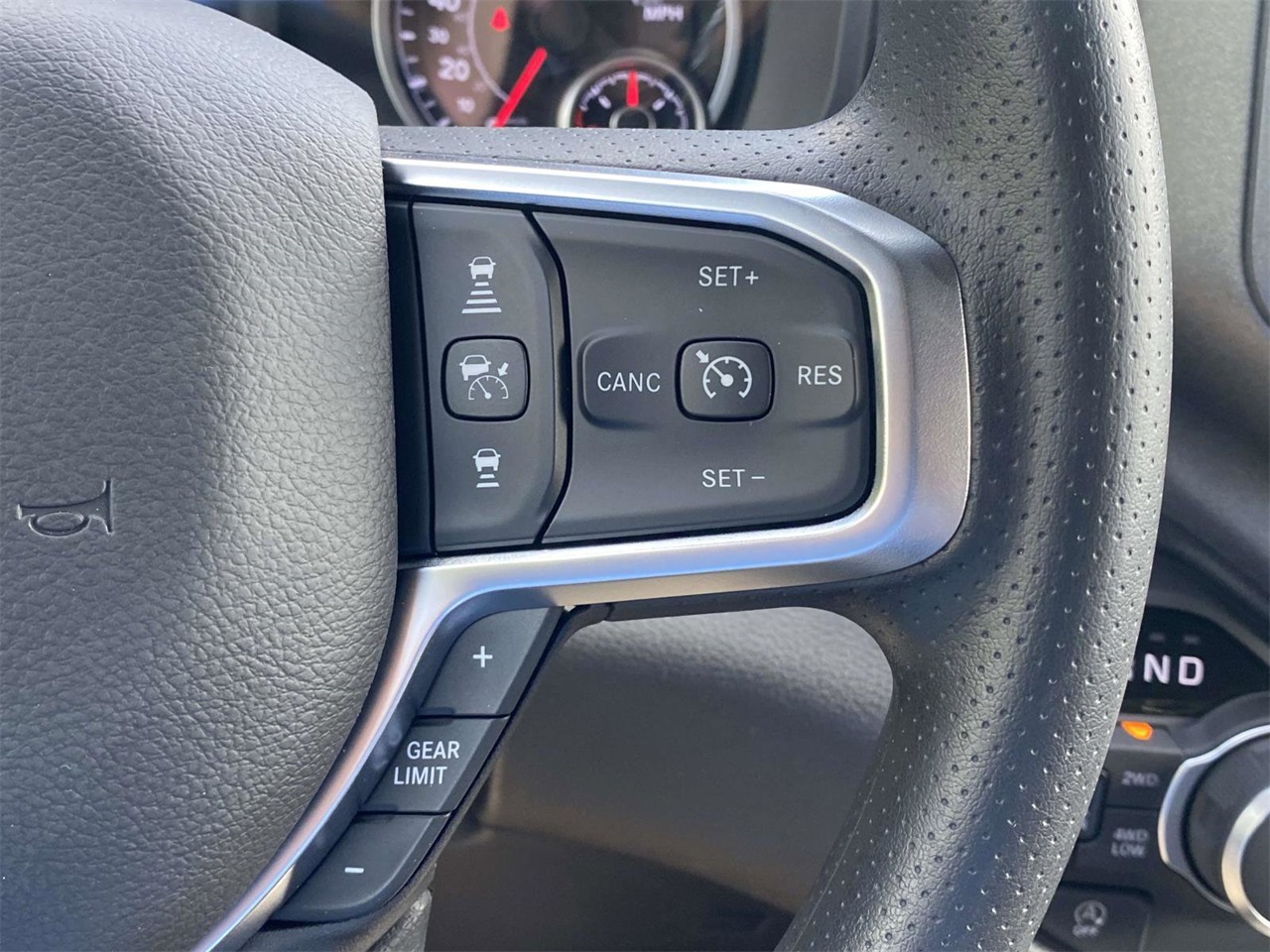 2025 Ram 1500 Tradesman photo 13
