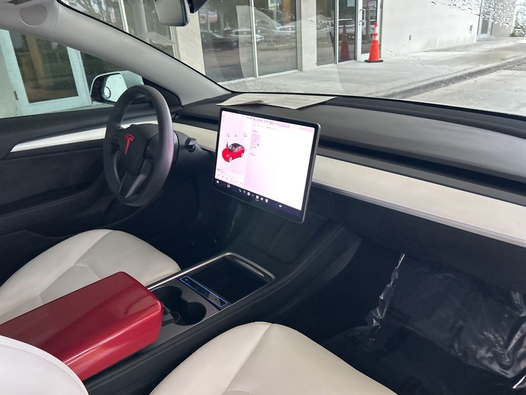 2021 Tesla Model 3 Standard Range Plus photo 16