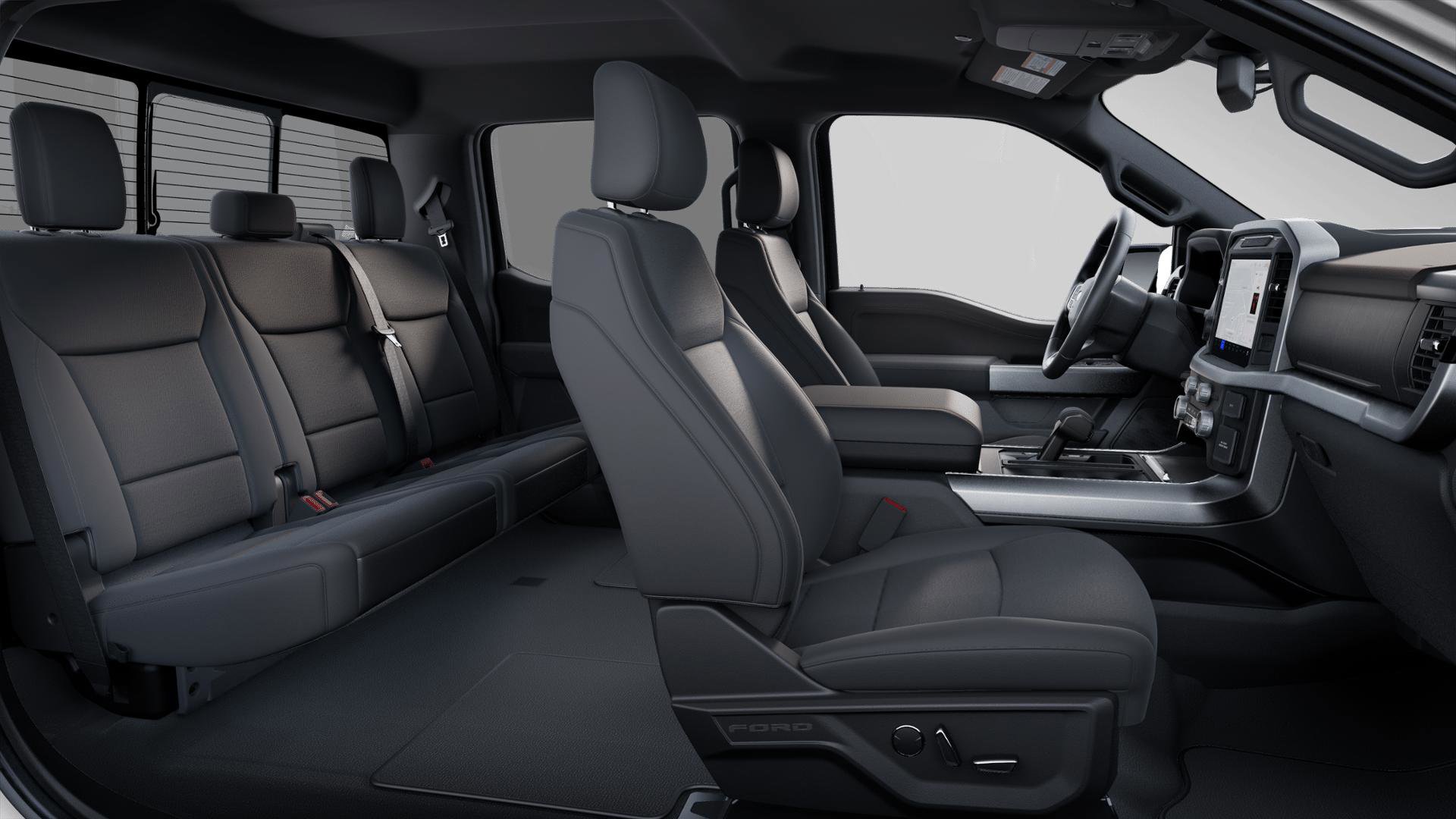 2025 Ford F-150 XLT photo 2