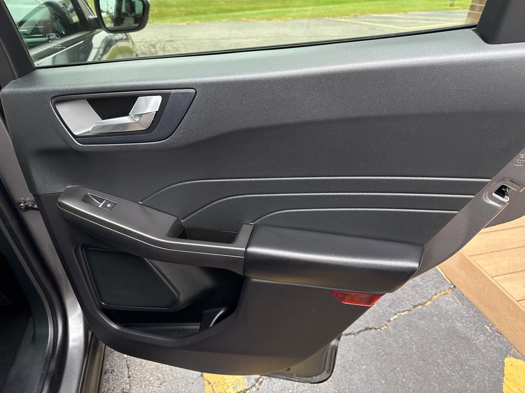 2021 Ford Escape Hybrid SEL photo 14