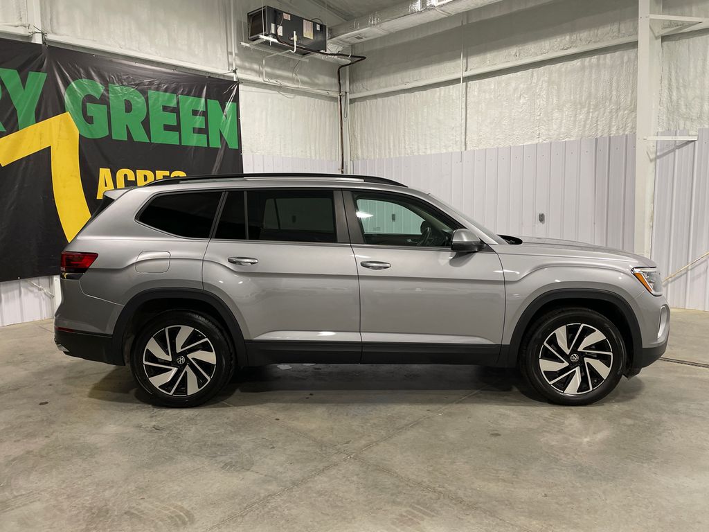 2024 Volkswagen Atlas SE Technology photo 4