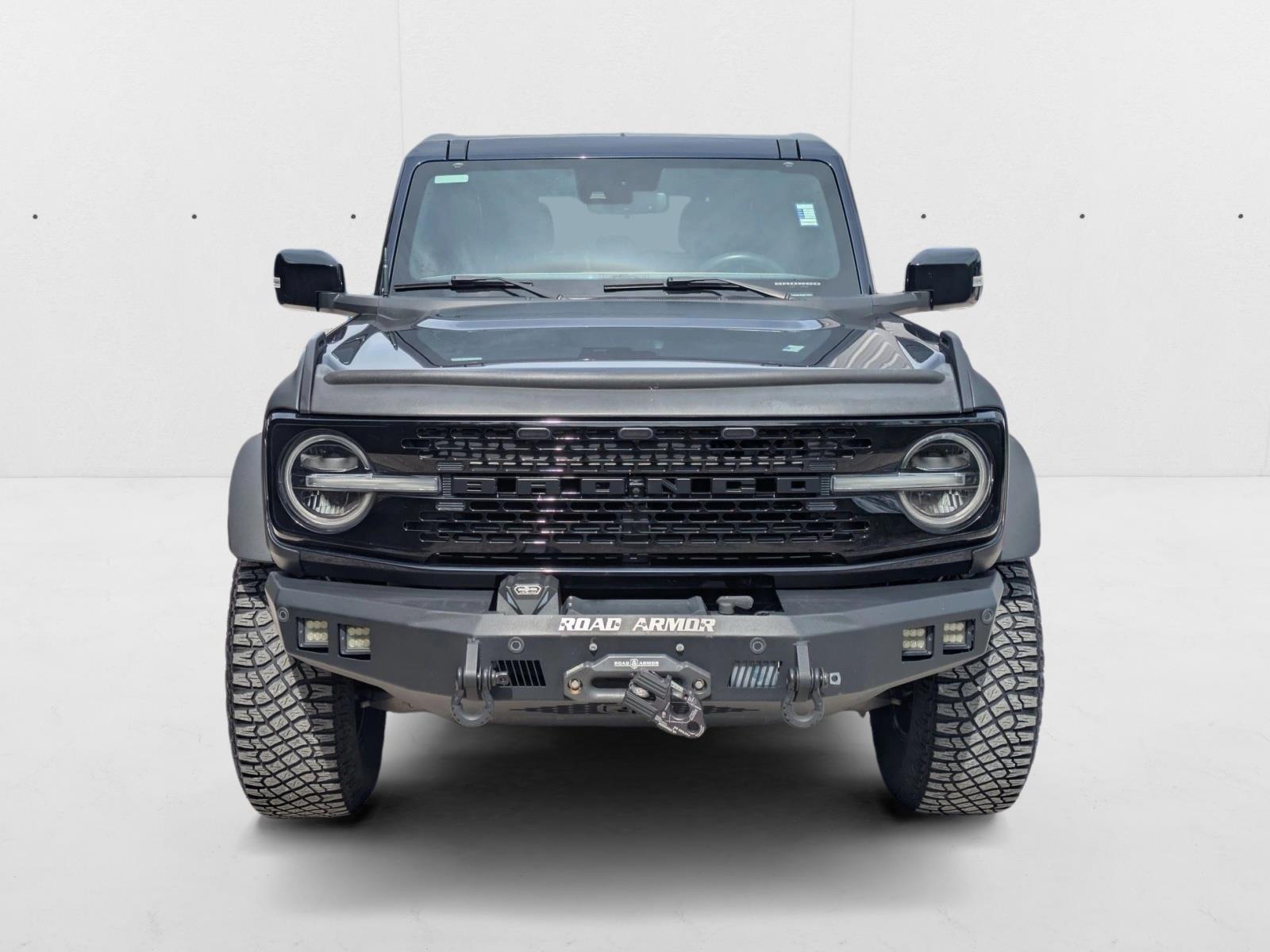 2021 Ford Bronco Wildtrak photo 2