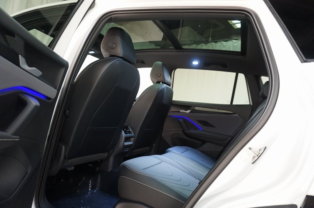 2025 Volkswagen Tiguan SE R-Line Black photo 23