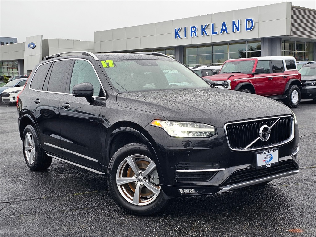 2017 Volvo XC90 Momentum's photo