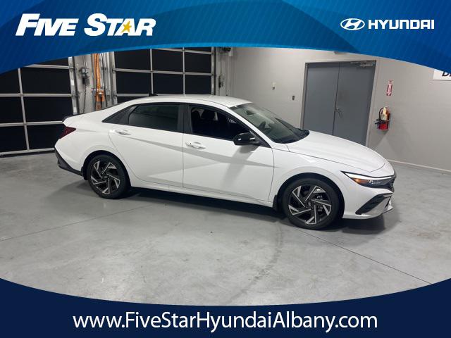 2025 Hyundai Elantra SEL's photo