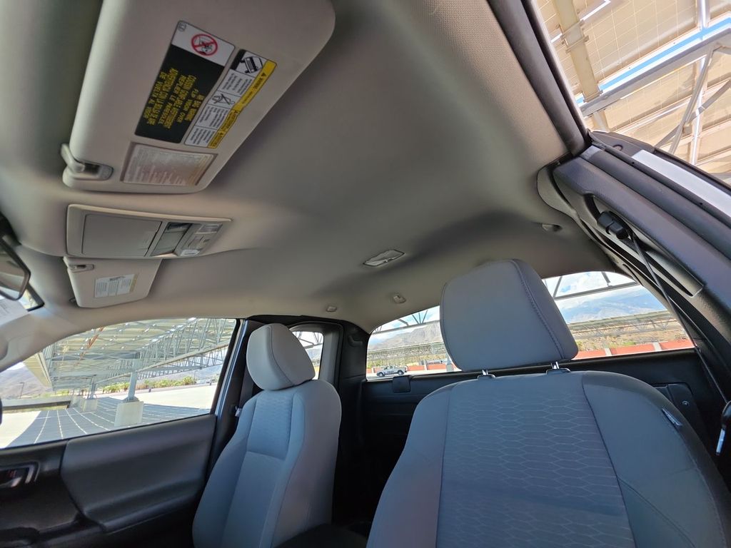 2018 Toyota Tacoma SR photo 18