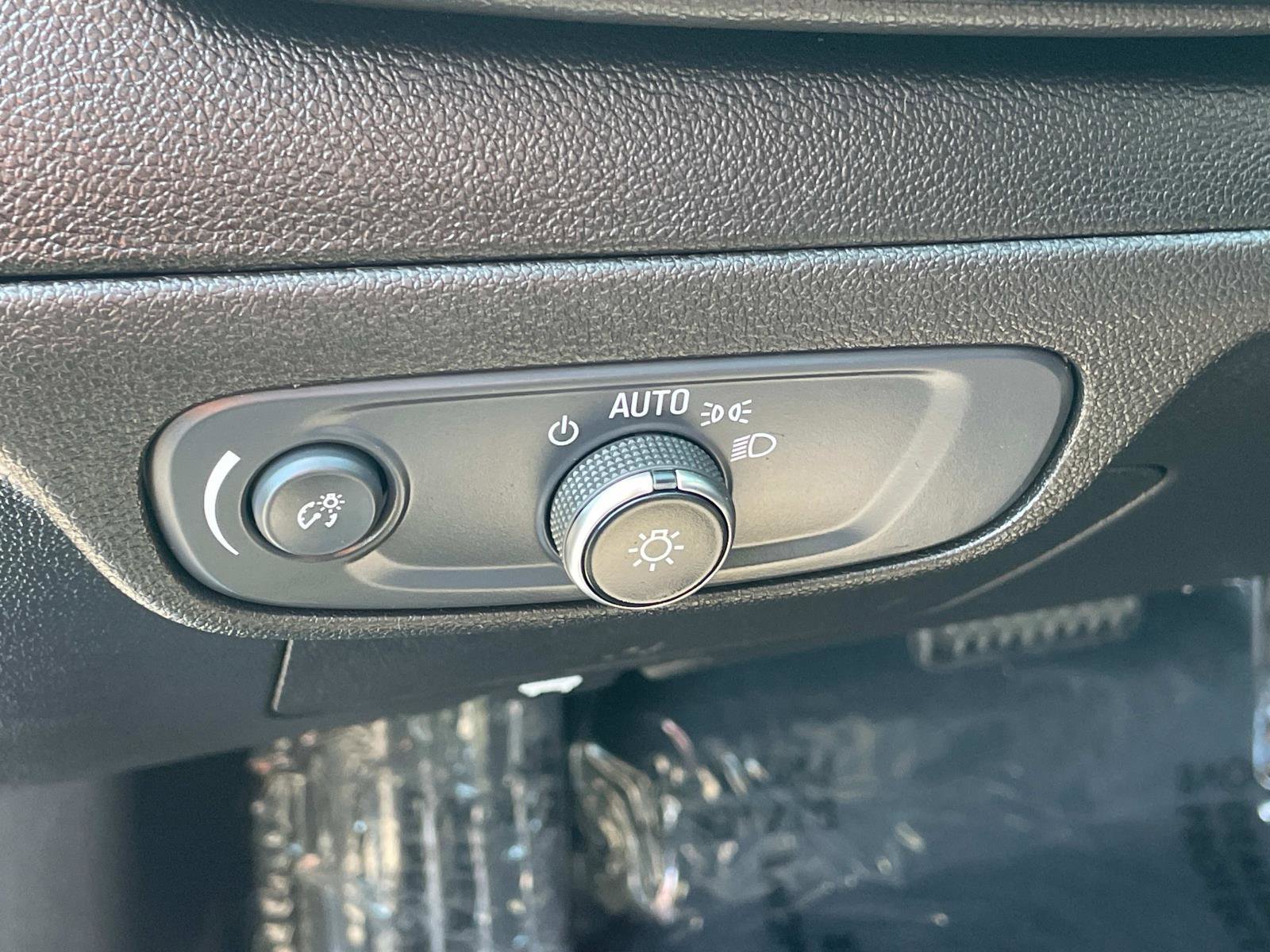 2022 Chevrolet Bolt EUV photo 18