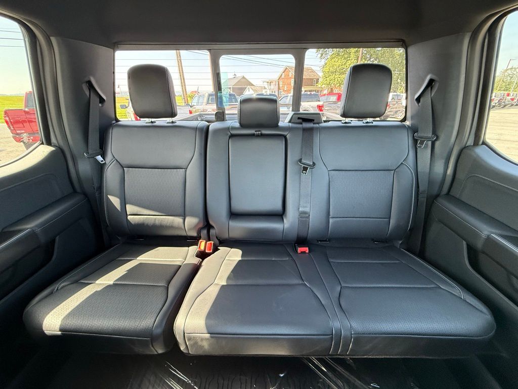 2025 Ford F-150 Lariat photo 30