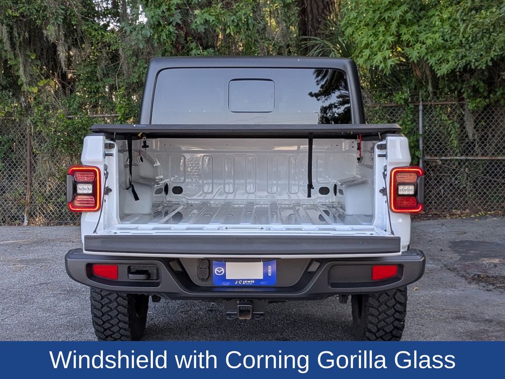 2024 Jeep Gladiator Willys photo 13