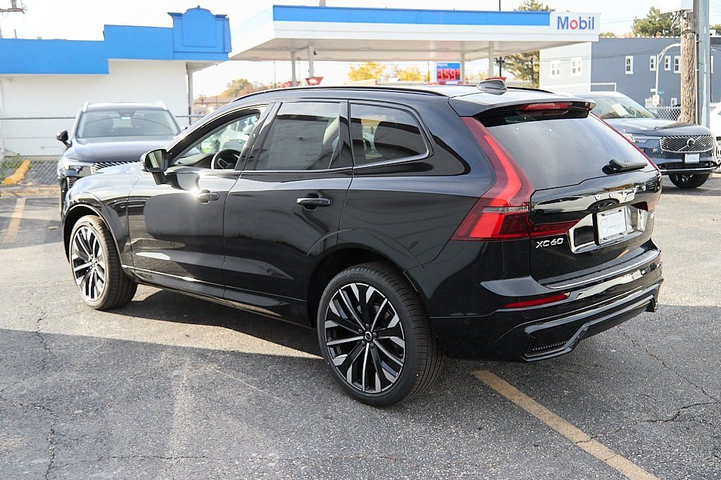 2026 VOLVO XC60 - Image 5