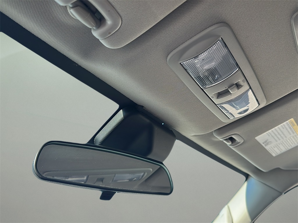 2023 Nissan Frontier Crew Cab SV photo 9