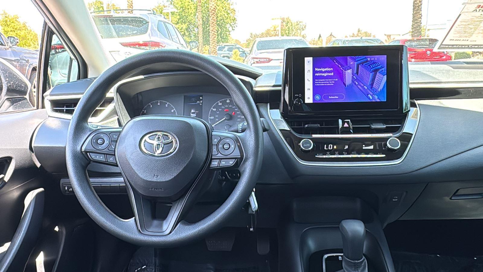 2025 Toyota Corolla LE photo 10