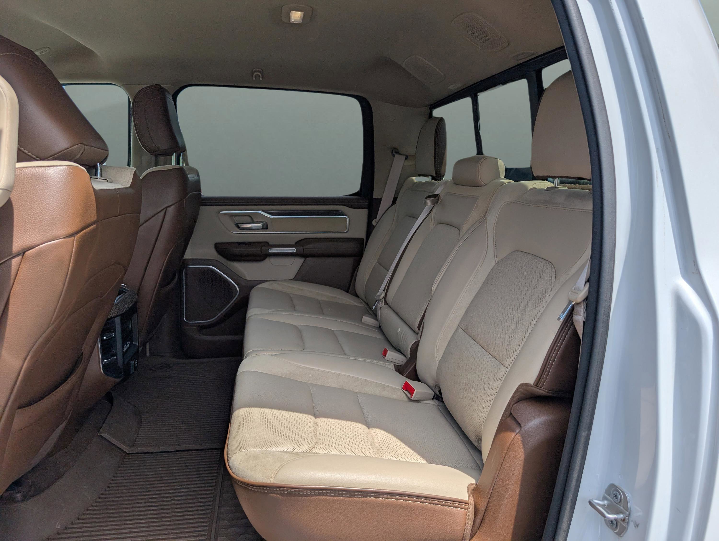 2020 Ram 1500 Laramie photo 10