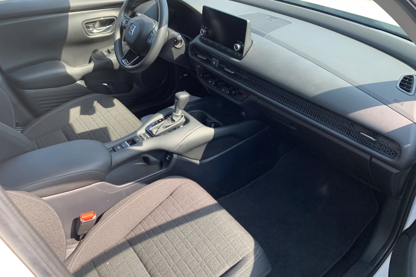 2024 Honda HR-V LX photo 11