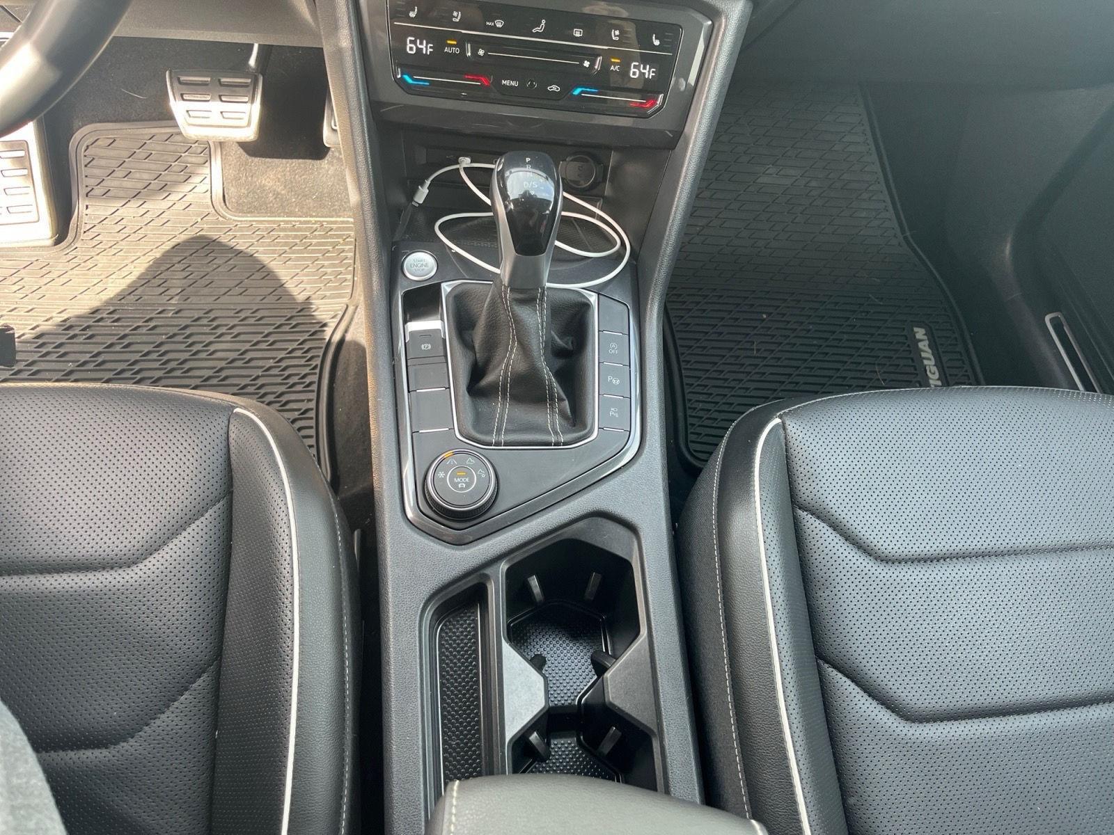 2022 Volkswagen Tiguan SEL Premium R-Line photo 16