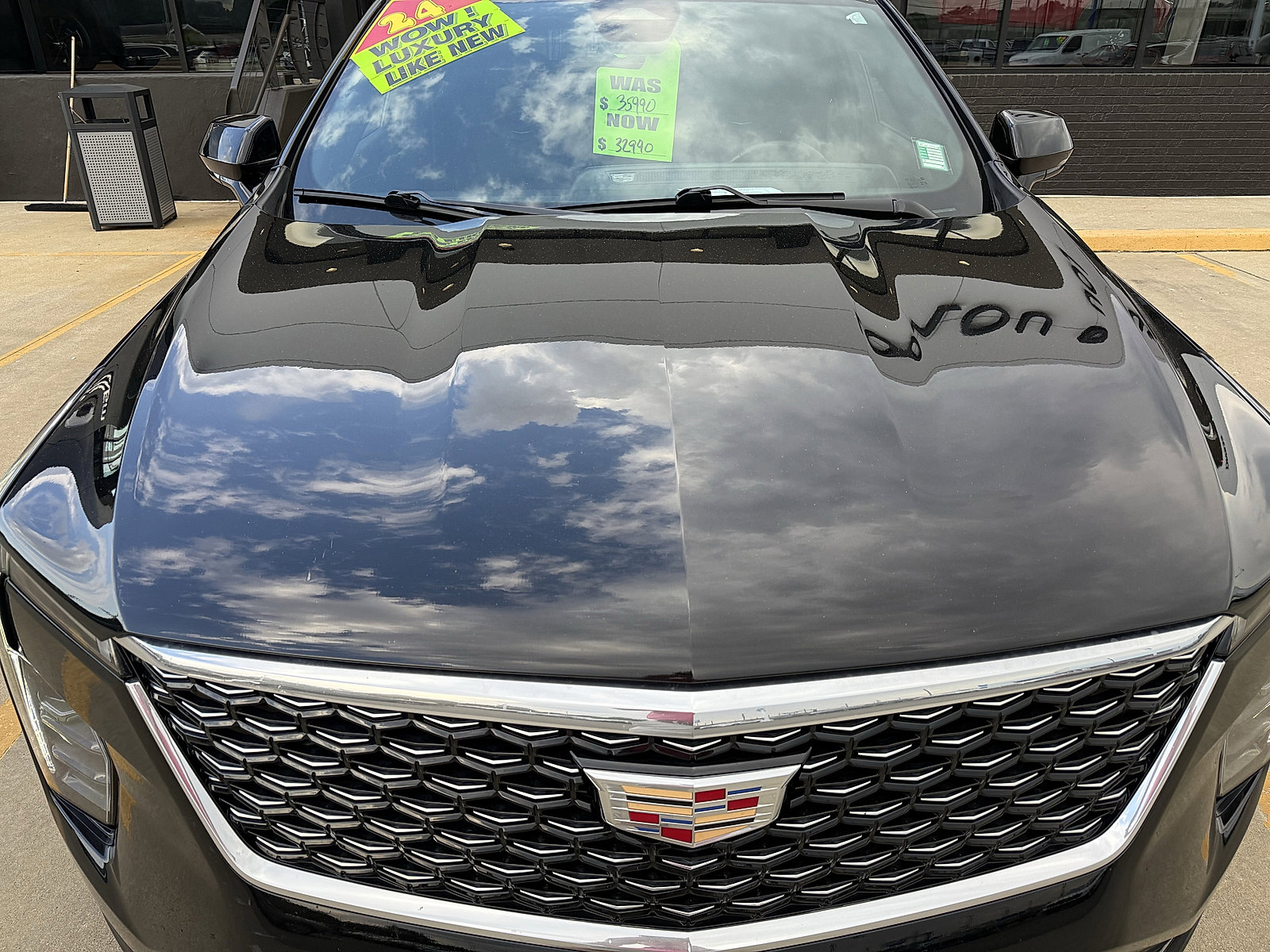2024 Cadillac XT4 Premium Luxury photo 9