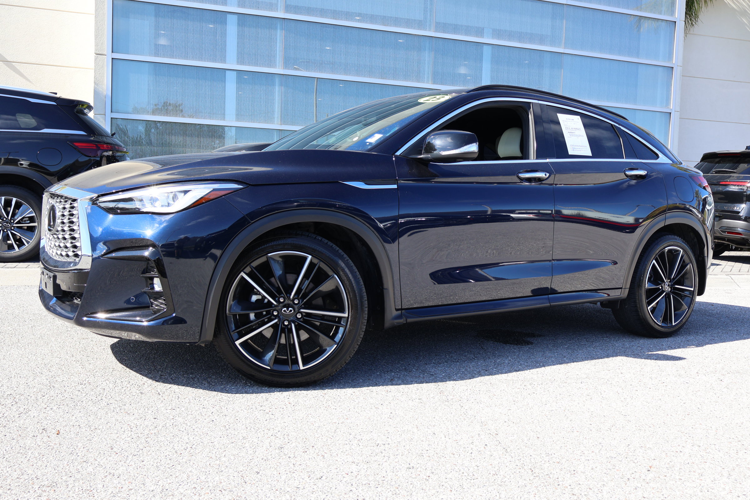 2023 INFINITI QX55 Essential