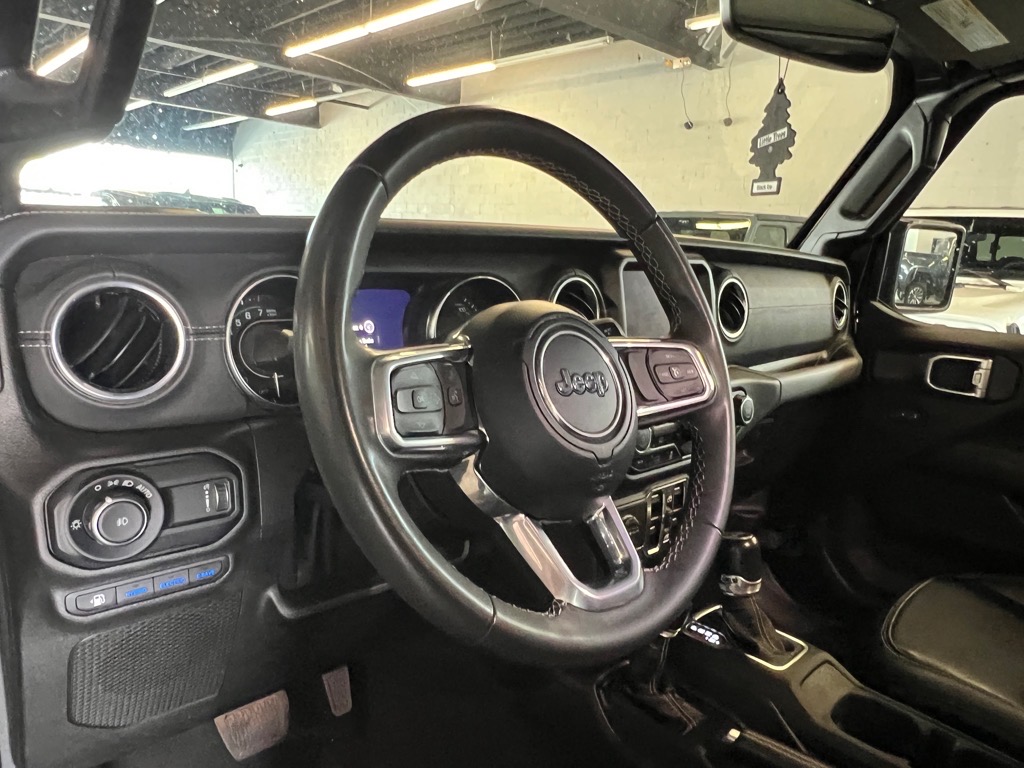 2023 Jeep Wrangler Sahara 4xe photo 8