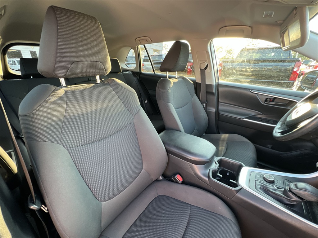 2022 Toyota RAV4 Hybrid LE photo 15