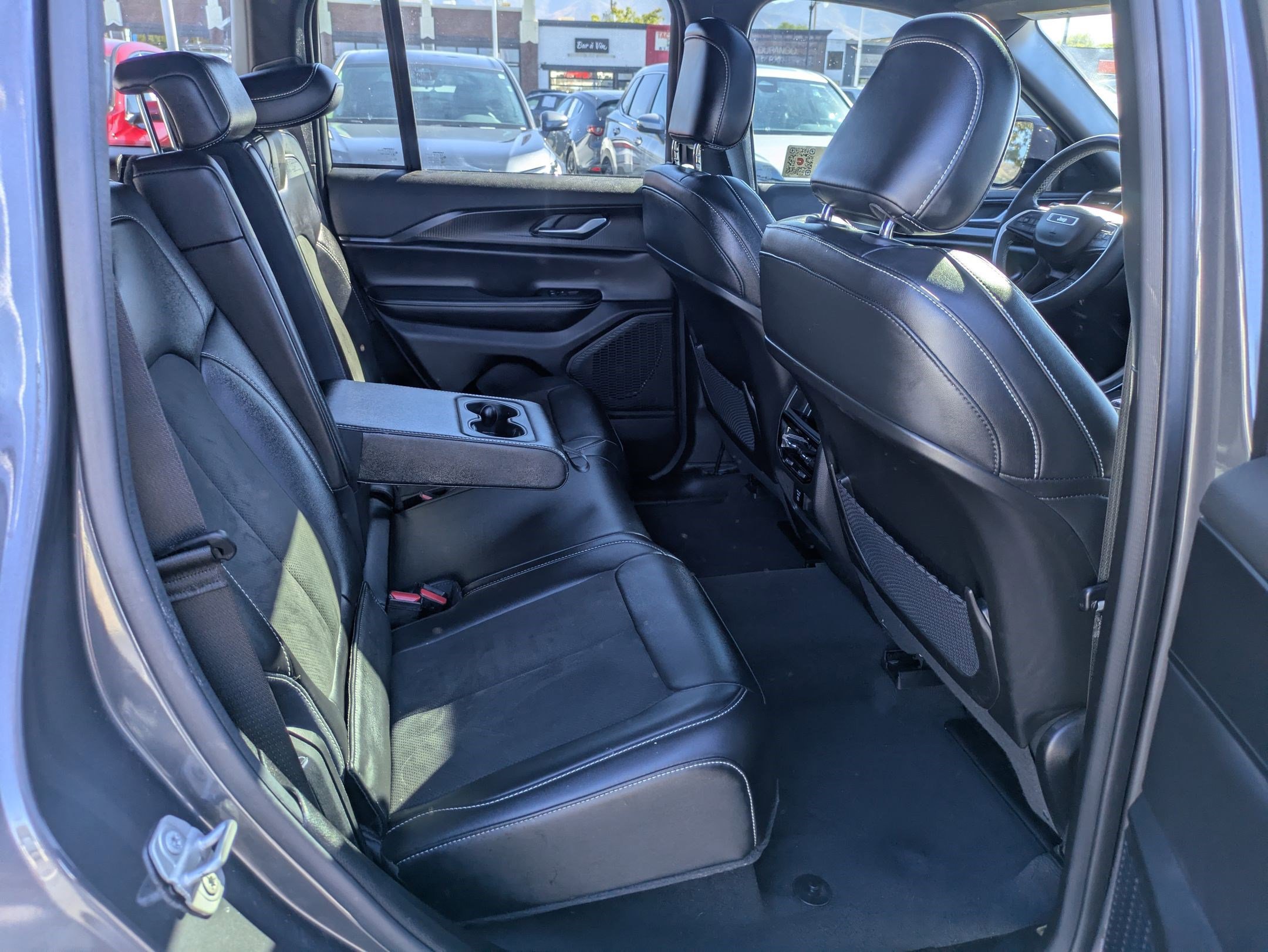 2023 Jeep Grand Cherokee Altitude photo 27