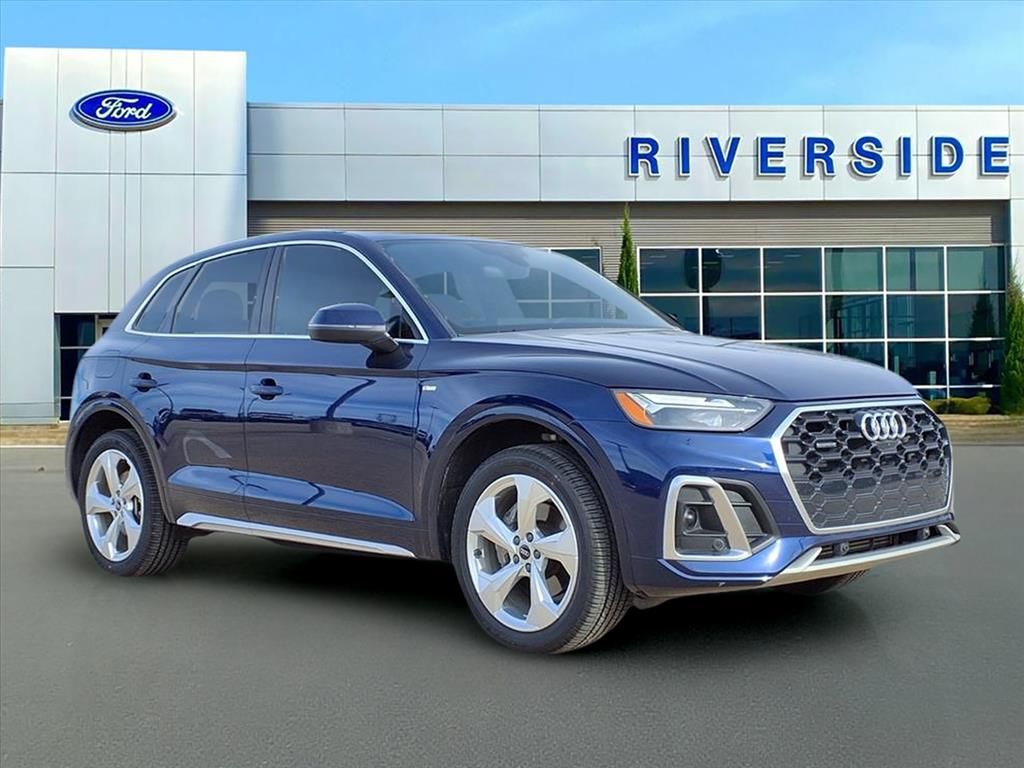 2022 Audi Q5 Premium Plus's photo