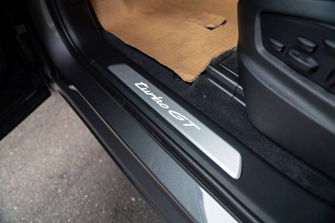 2025 Porsche Cayenne Turbo GT photo 28