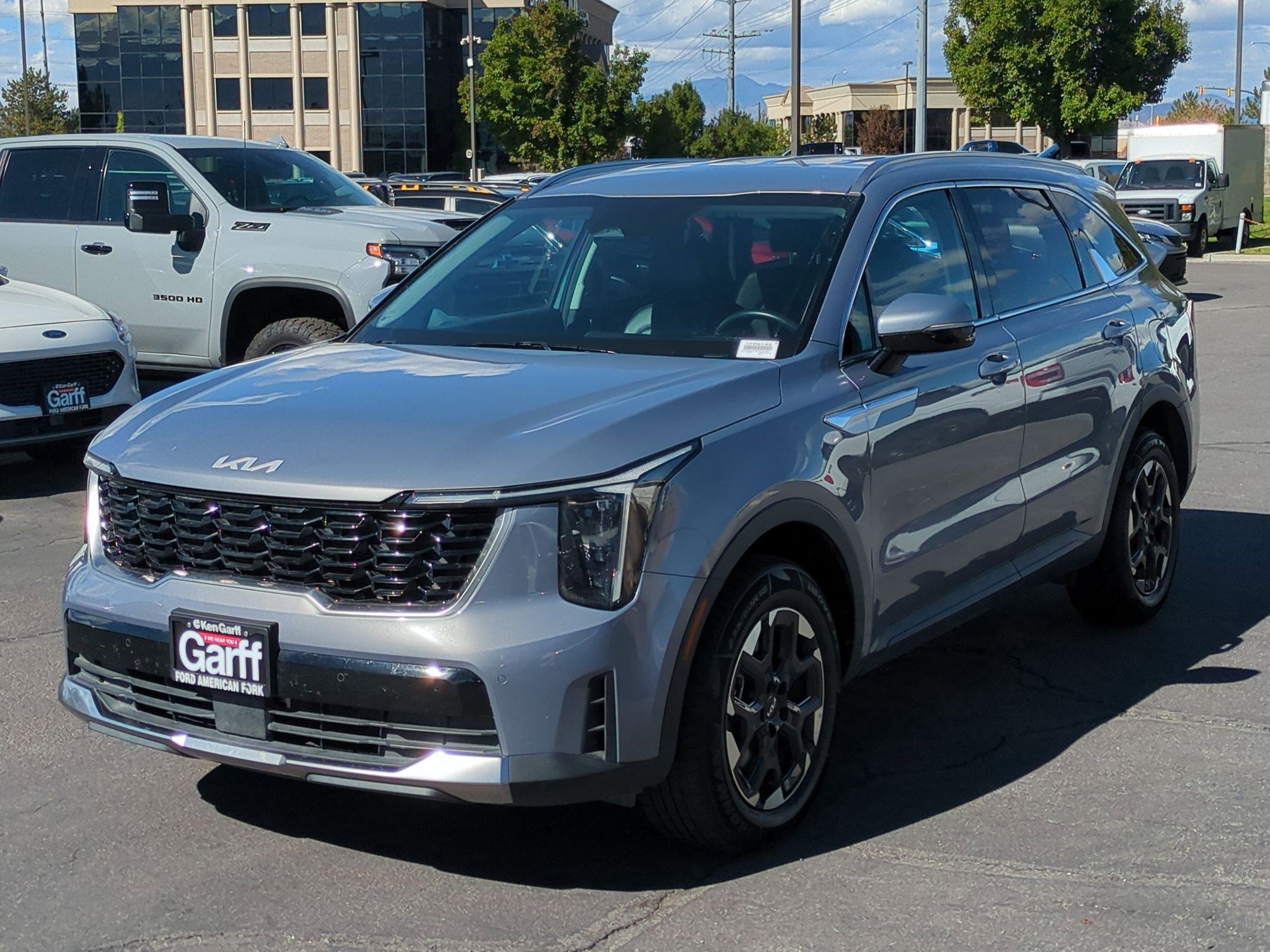 2024 Kia Sorento S photo 7