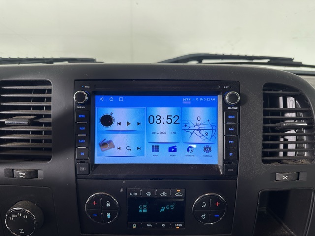 2012 Chevrolet Silverado 1500 LT photo 4