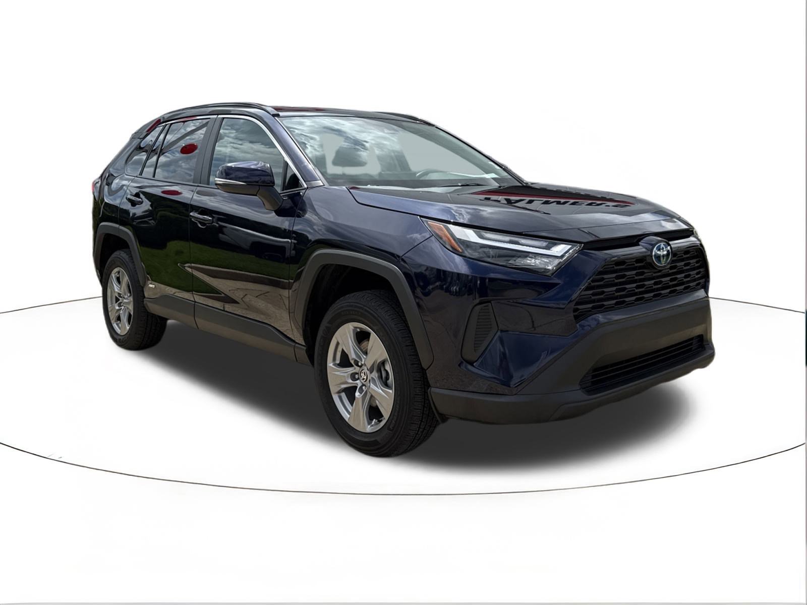 2024 Toyota RAV4 XLE's photo