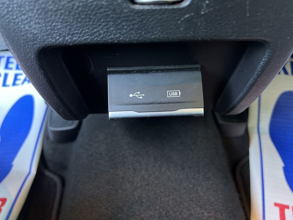 2020 Jeep Cherokee Altitude photo 30