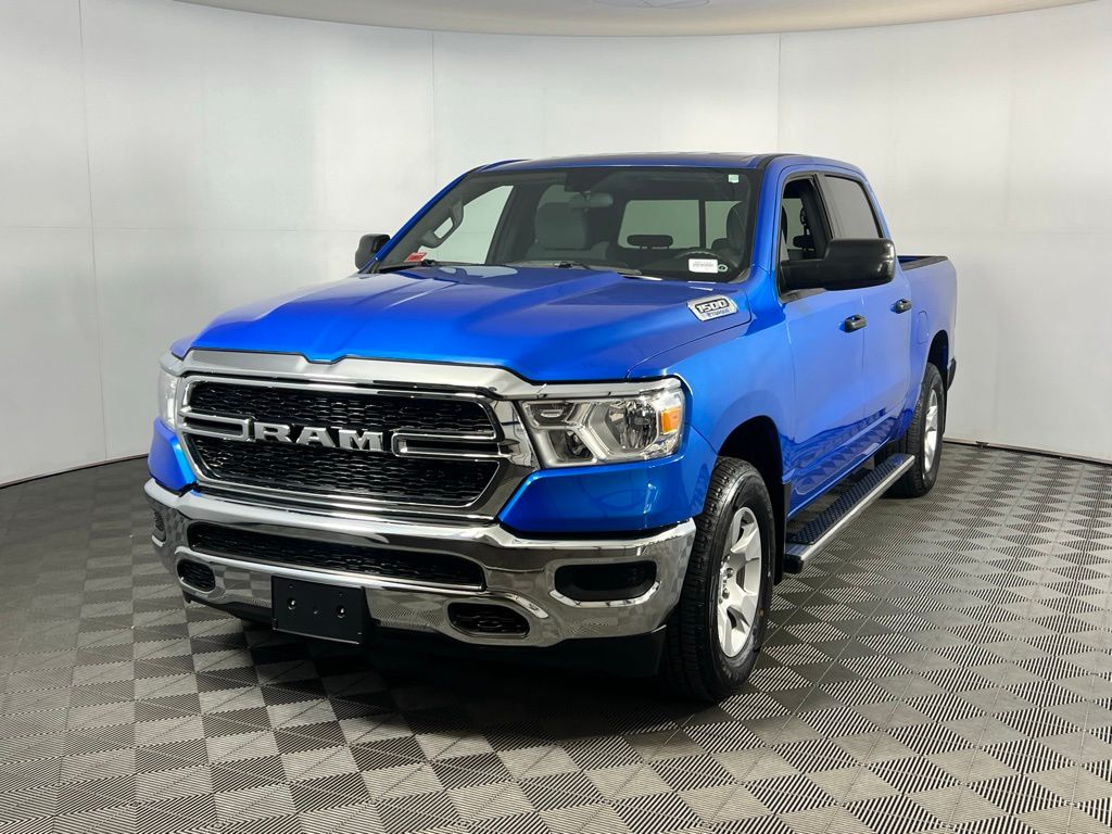 2023 Ram 1500 Tradesman photo 2