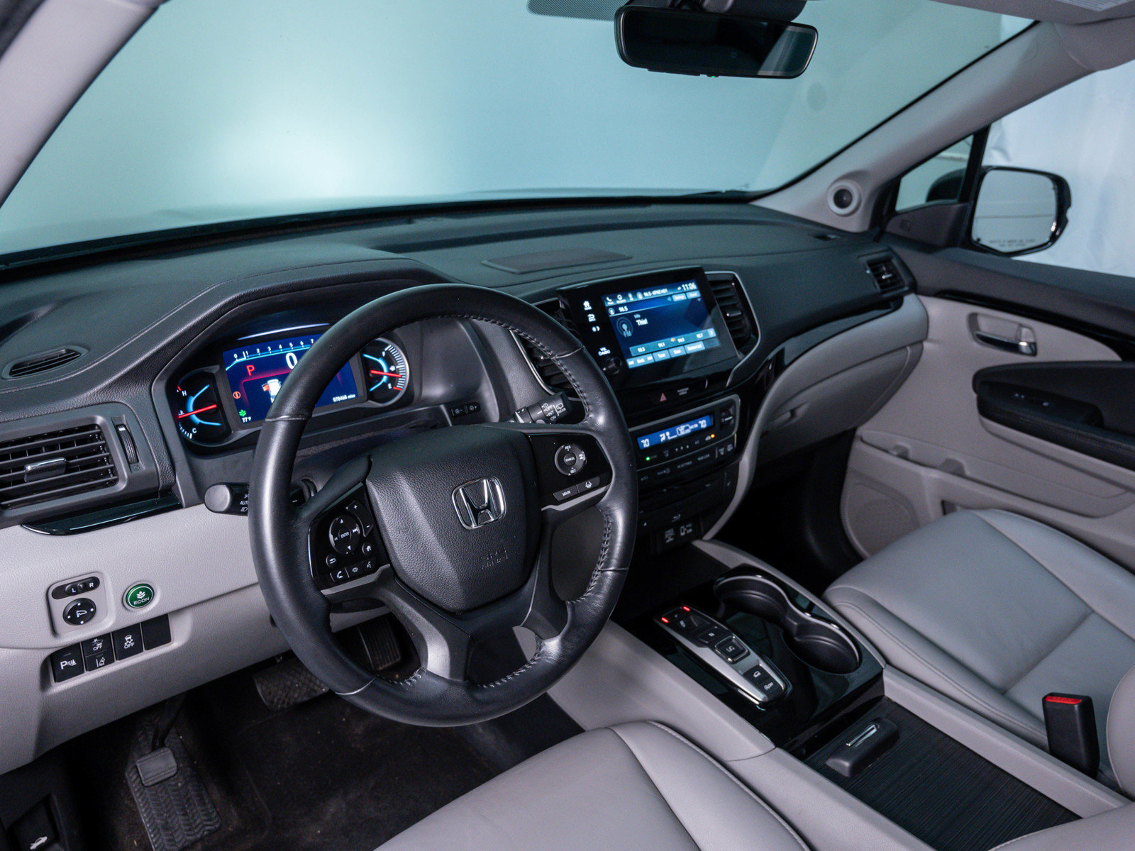 2019 Honda Pilot Touring photo 17
