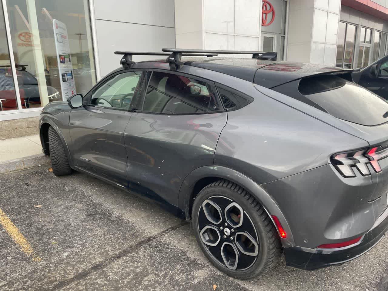 2023 Ford Mustang Mach-E GT photo 3