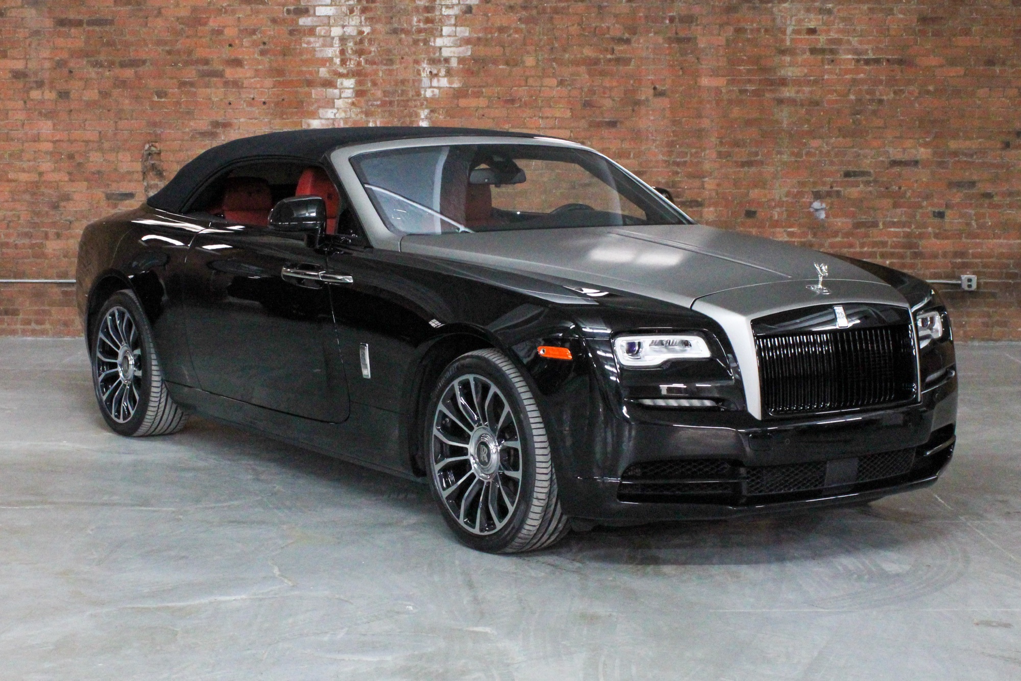 2019 Rolls Royce Dawn photo 12