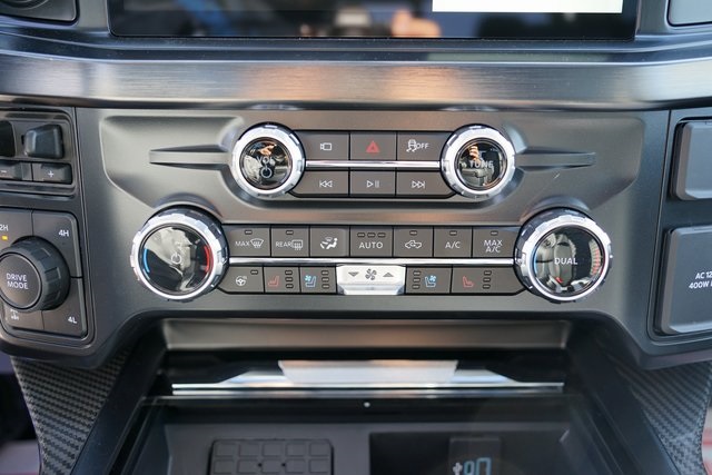 2025 FORD F-250 - Image 38