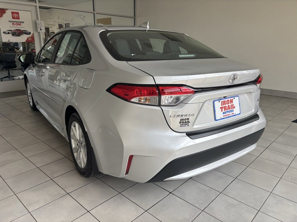 2022 Toyota Corolla LE photo 19