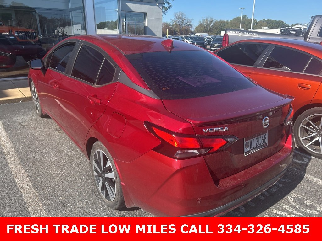 2021 Nissan Versa SR photo 3