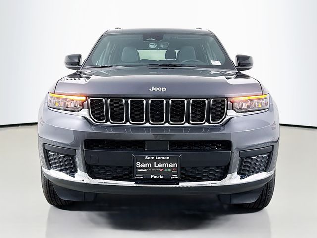 2025 Jeep Grand Cherokee Laredo Altitude photo 2