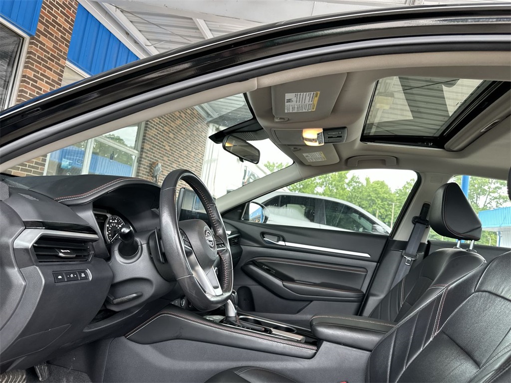 2023 Nissan Altima 2.5 SR photo 21