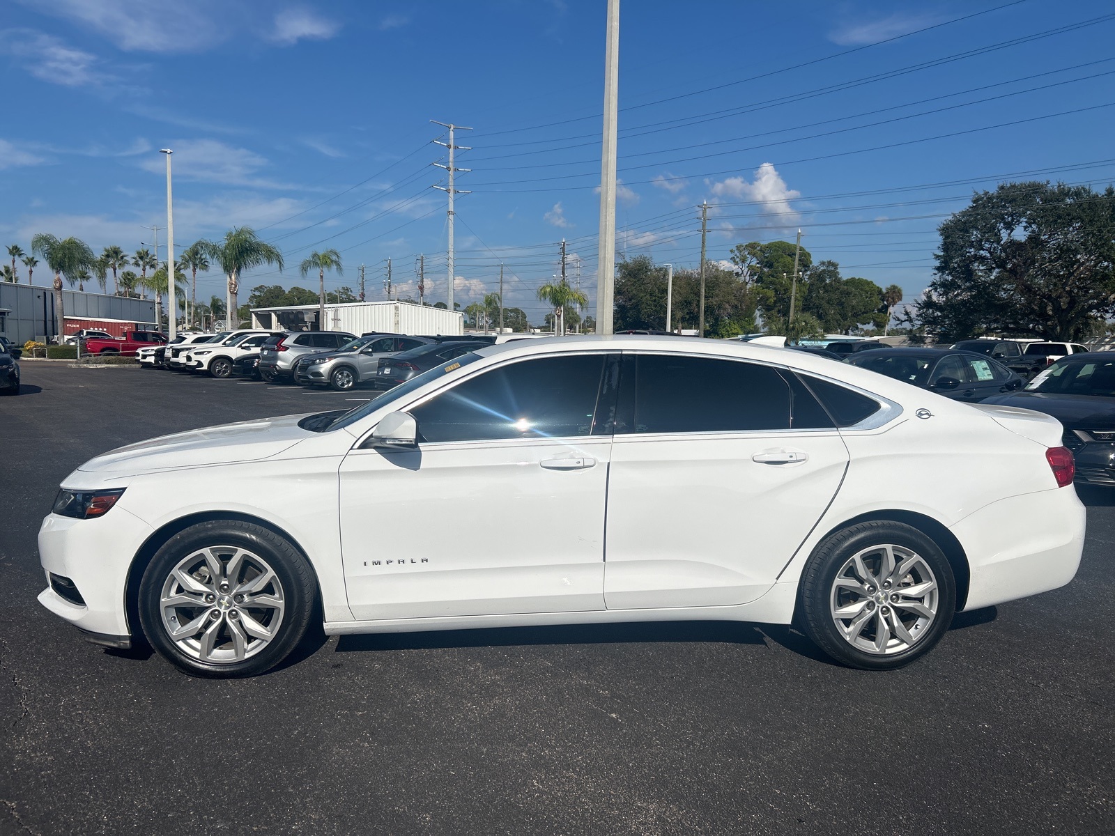 2018 Chevrolet Impala 1LT photo 4