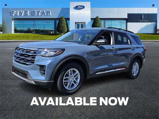 2025 Ford Explorer photo 3
