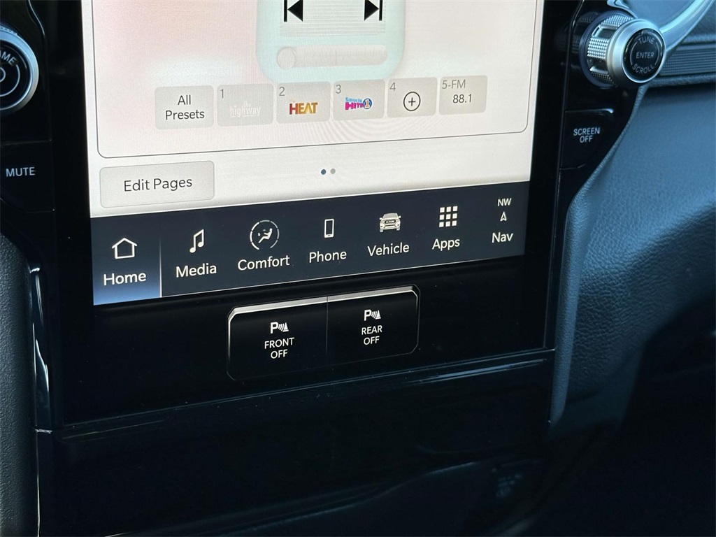 2025 Ram 1500 Laramie photo 5