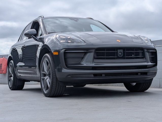 2024 Porsche Macan T photo 23