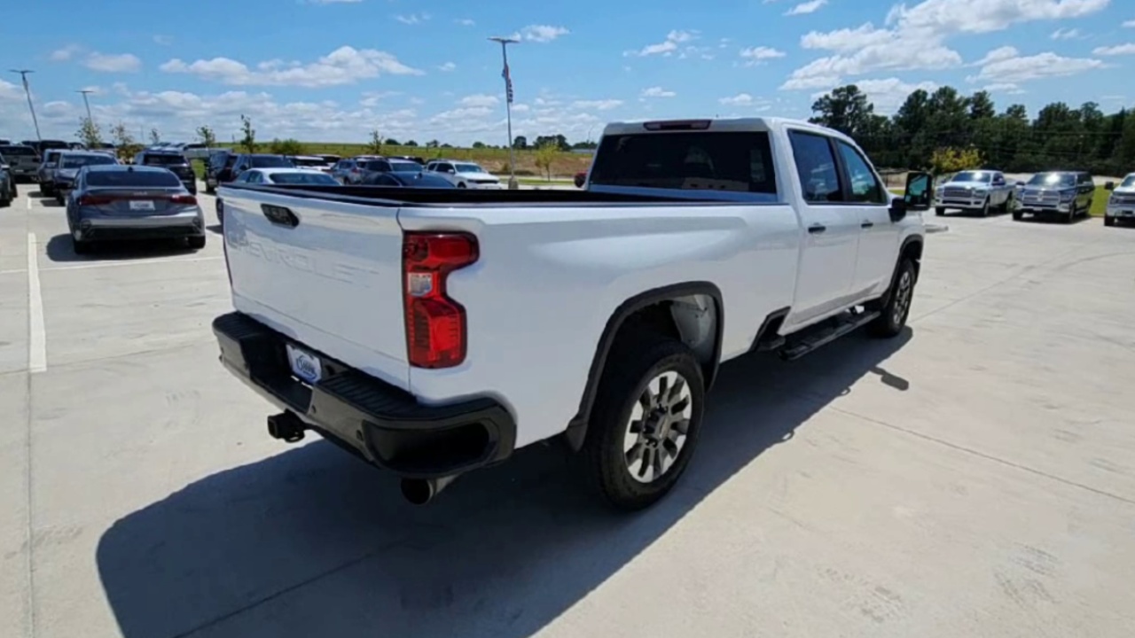 2024 Chevrolet Silverado 2500HD Custom photo 34