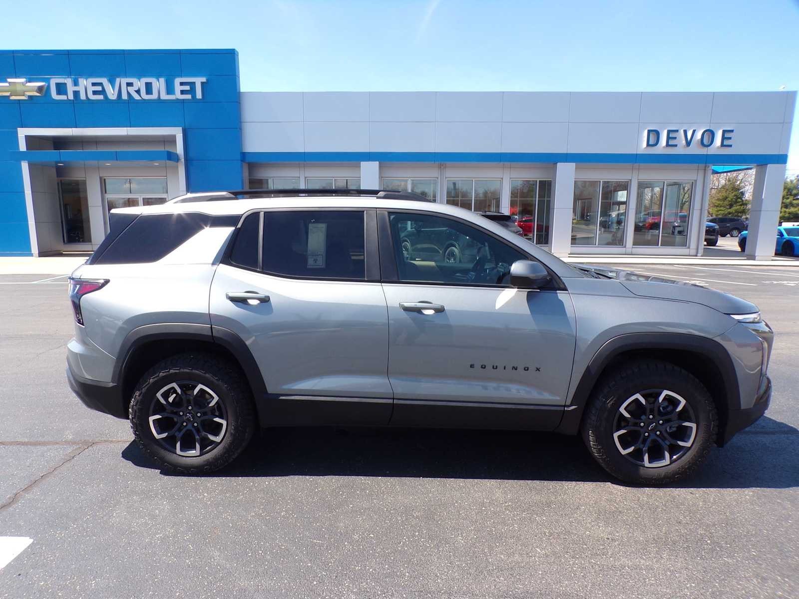 2025 Chevrolet Equinox ACTIV photo 2