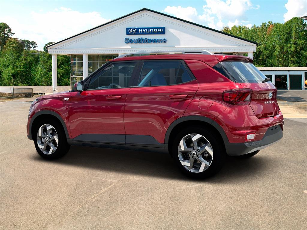 2025 Hyundai Venue Limited photo 4