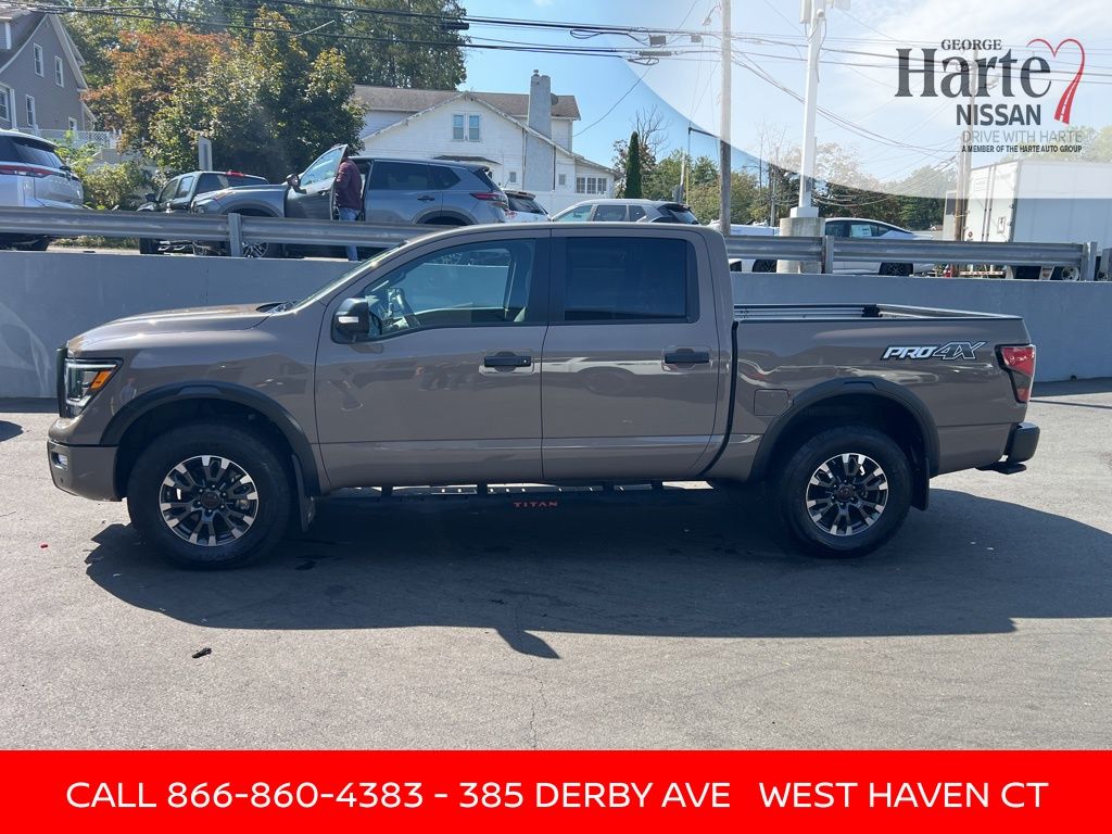2024 Nissan Titan PRO-4X photo 2