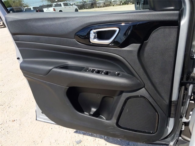 2026 Jeep Compass Latitude Altitude photo 11